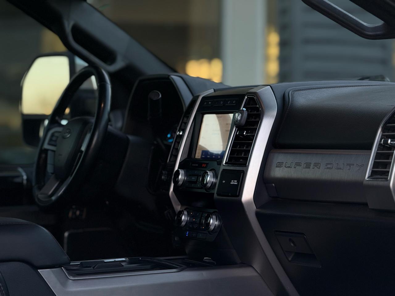 Ford Super Duty F-250 SRW Platinum 4WD Crew Cab 8' Box 2020
