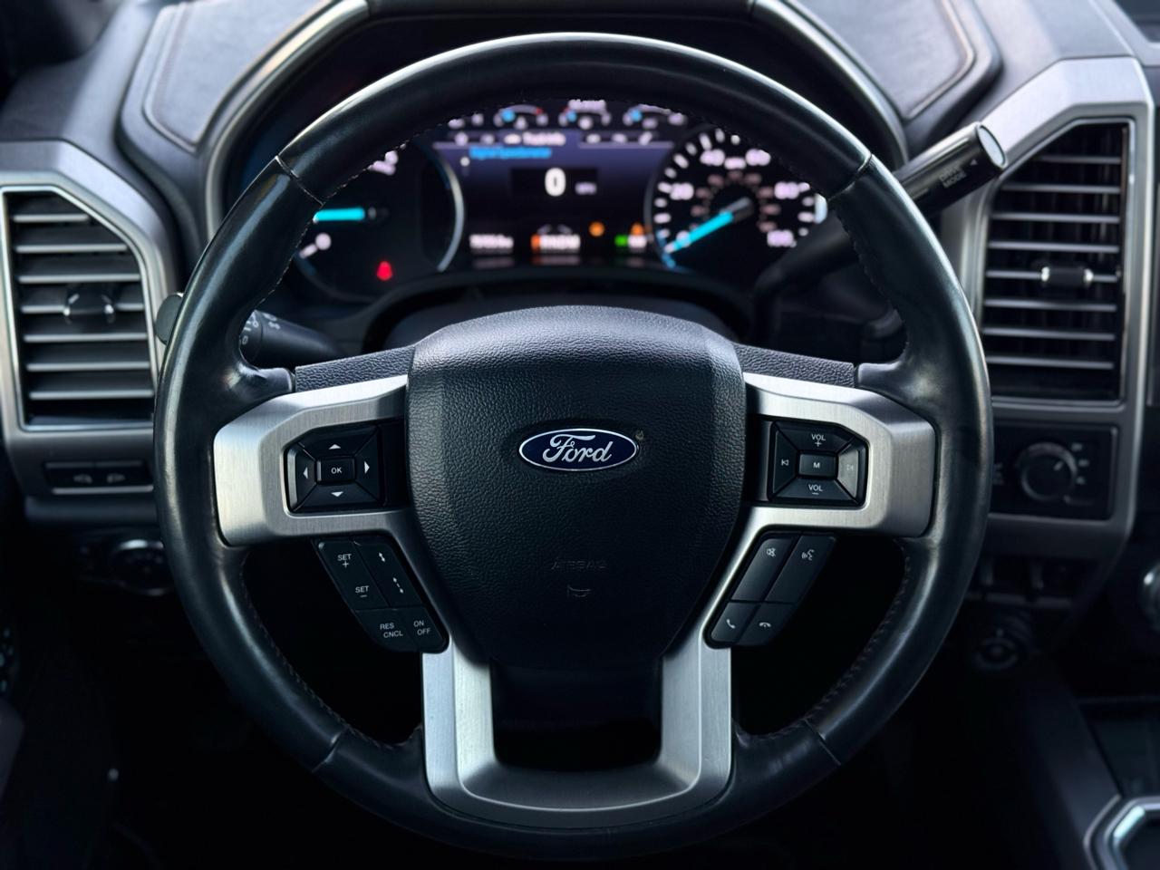 Ford Super Duty F-250 SRW Platinum 4WD Crew Cab 8' Box 2020