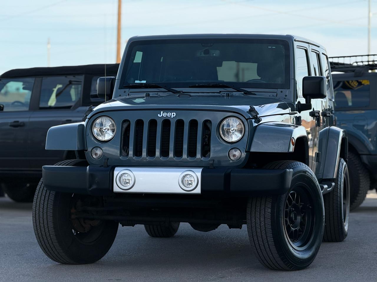 Jeep Wrangler Unlimited 4WD 4dr Sahara 2014