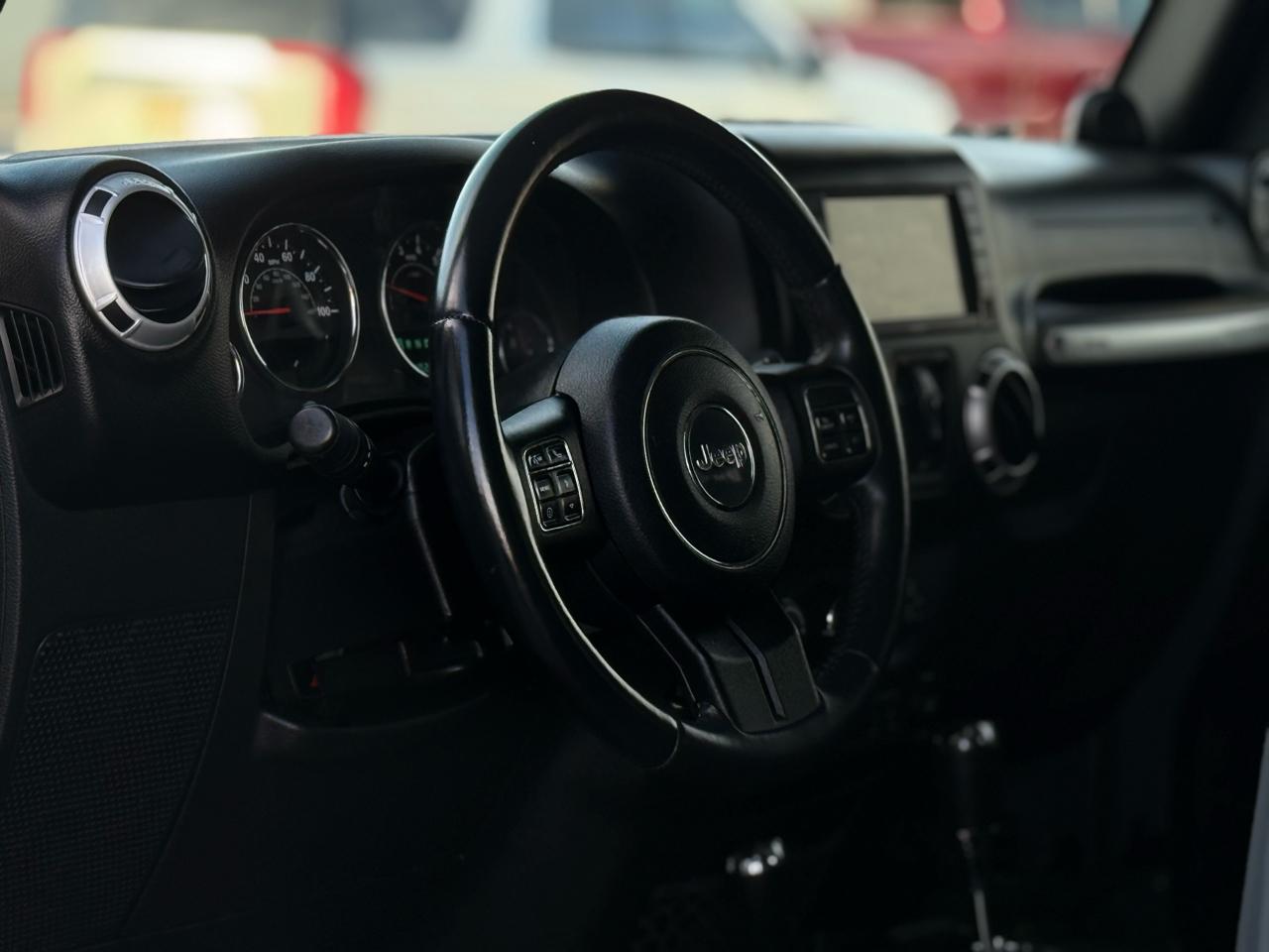 Jeep Wrangler Unlimited 4WD 4dr Sahara 2014