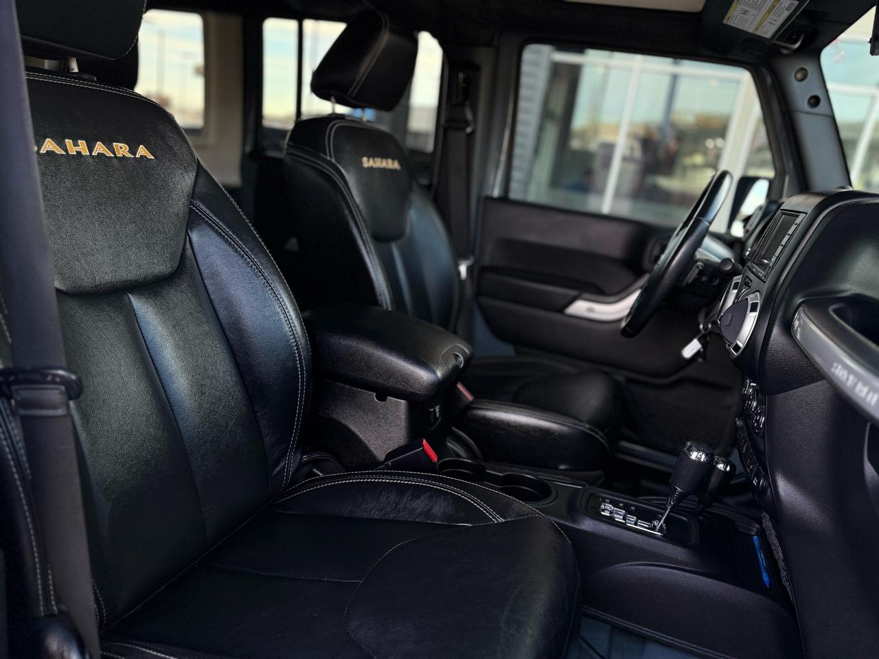 Jeep Wrangler Unlimited 4WD 4dr Sahara 2014