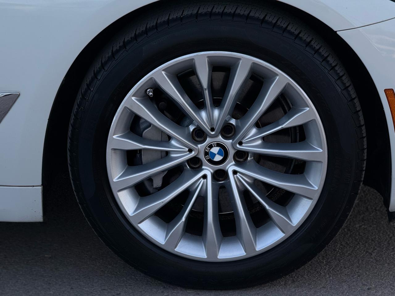 BMW 5 Series 530i Sedan 2021