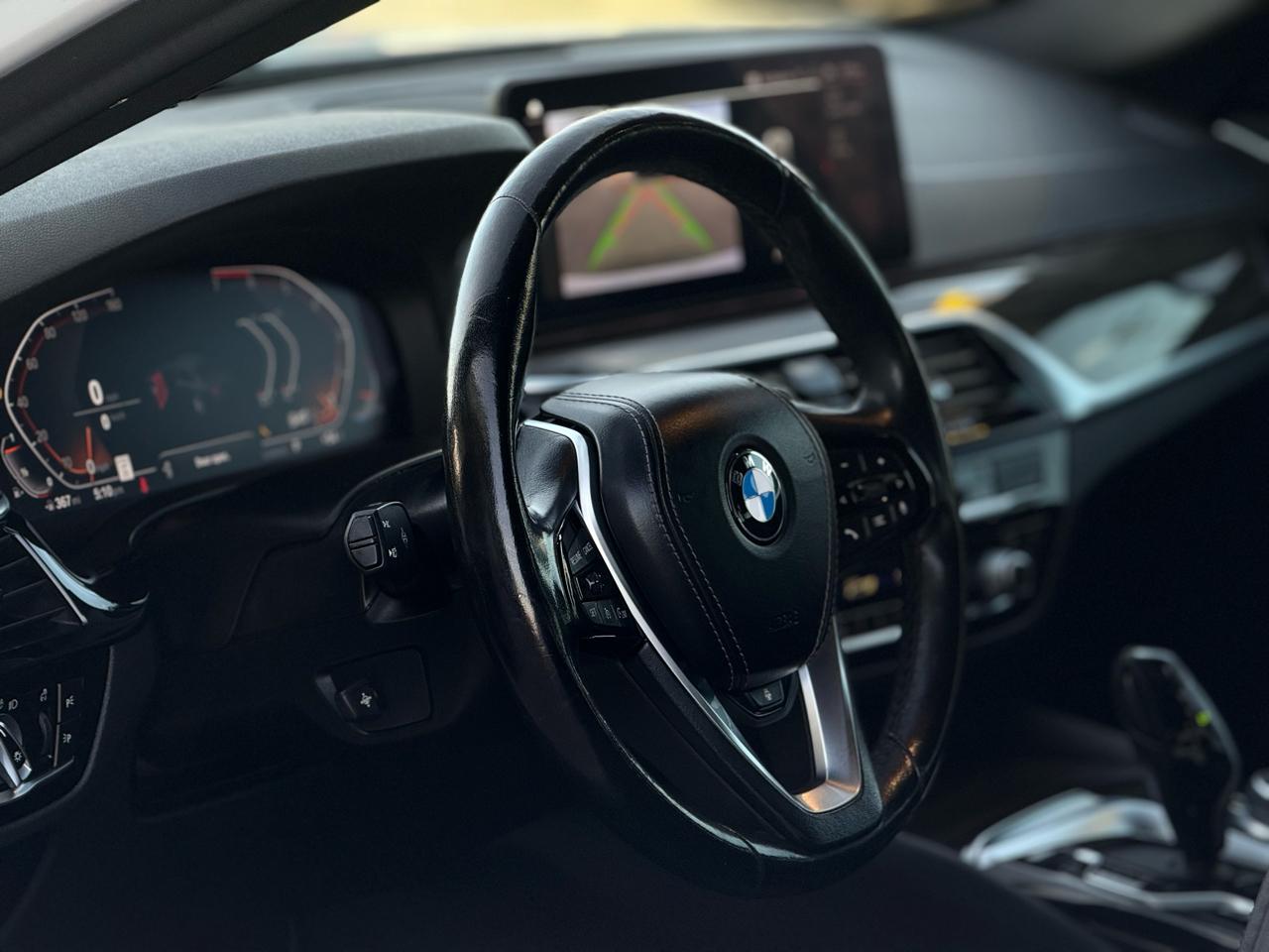 BMW 5 Series 530i Sedan 2021