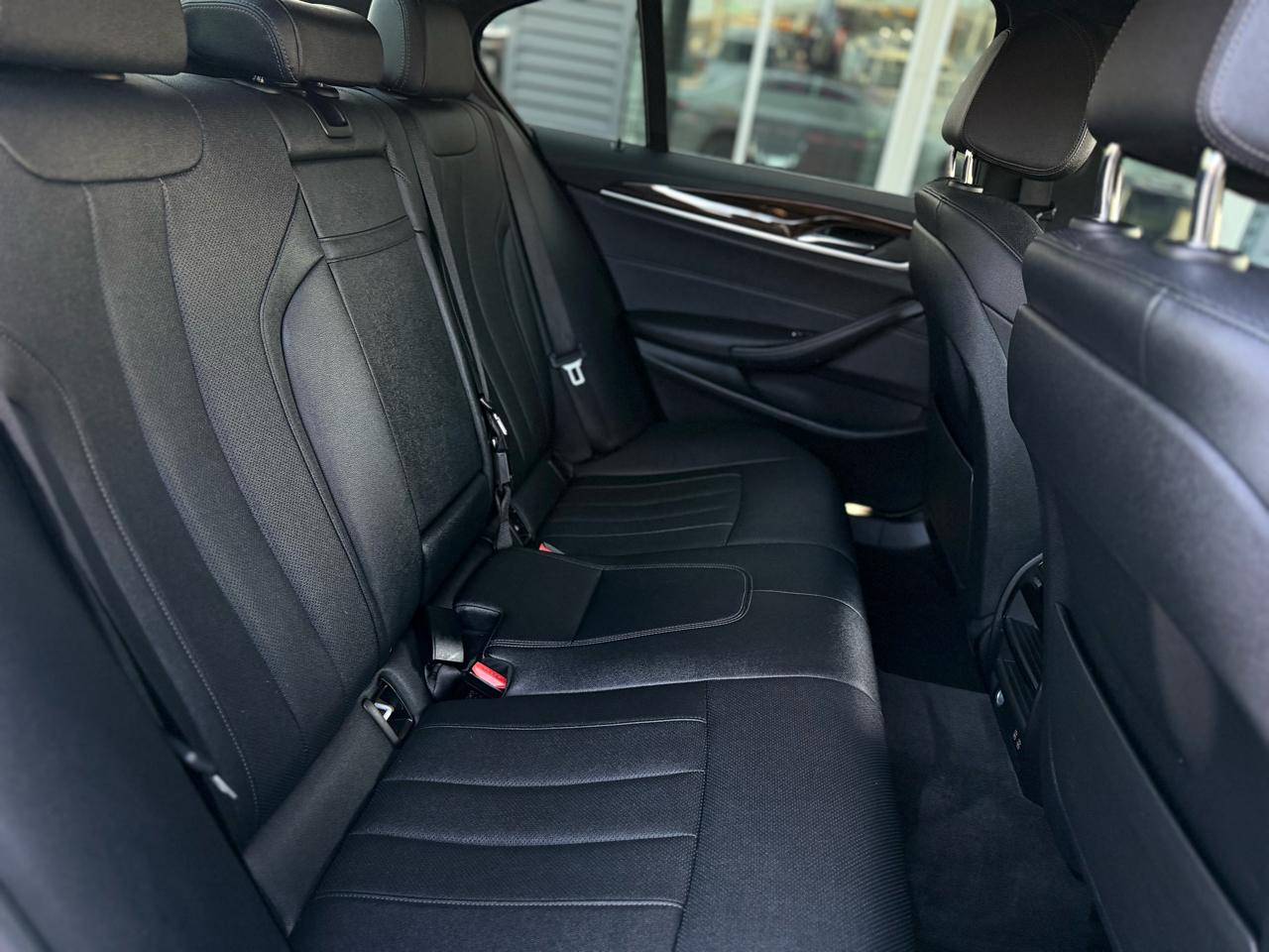 BMW 5 Series 530i Sedan 2021