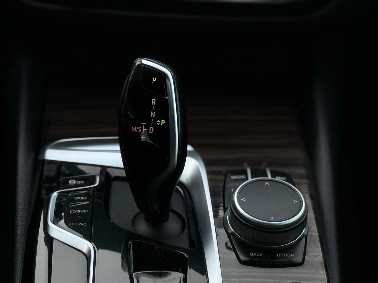 BMW 5 Series 530i Sedan 2021