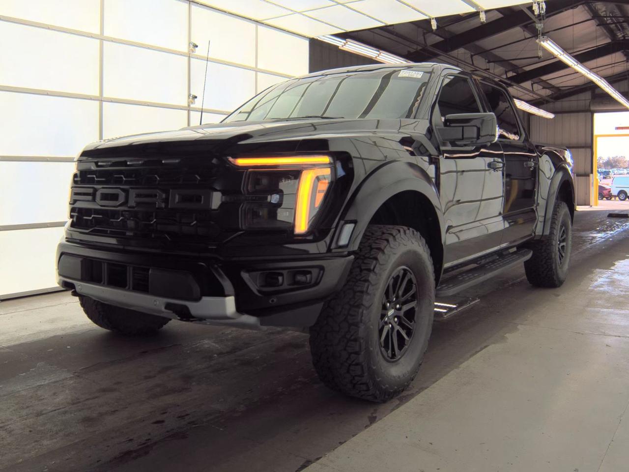 Ford F-150 Raptor 4WD SuperCrew 5.5' Box 2025