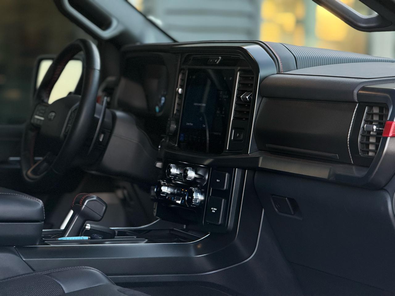 Ford F-150 Raptor 4WD SuperCrew 5.5' Box 2025