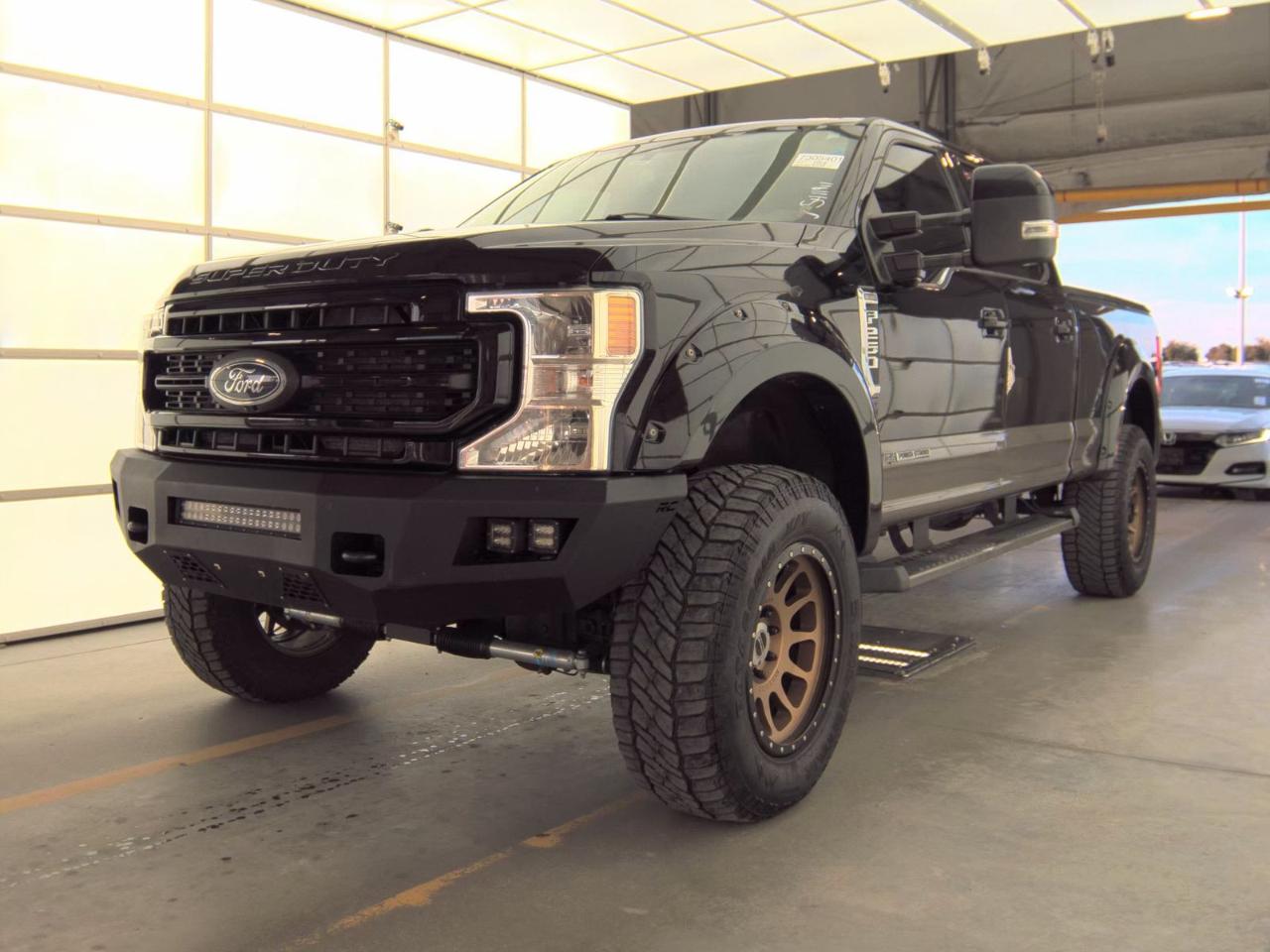 Ford Super Duty F-250 SRW King Ranch 4WD Crew Cab 8' Box 2021
