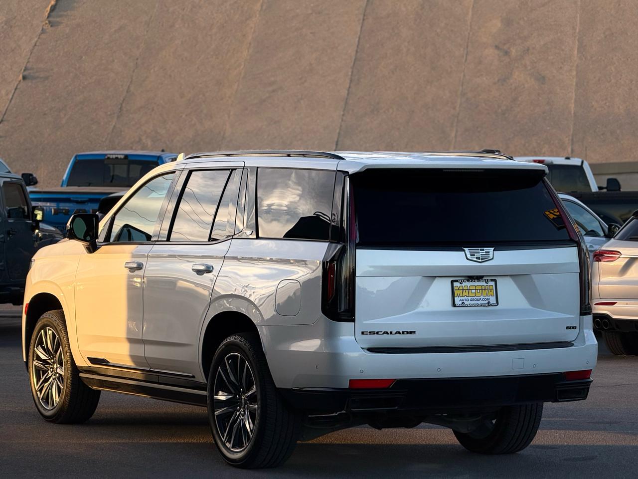 Cadillac Escalade 4WD 4dr Sport 2021