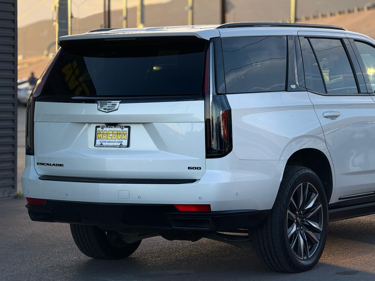 Cadillac Escalade 4WD 4dr Sport 2021