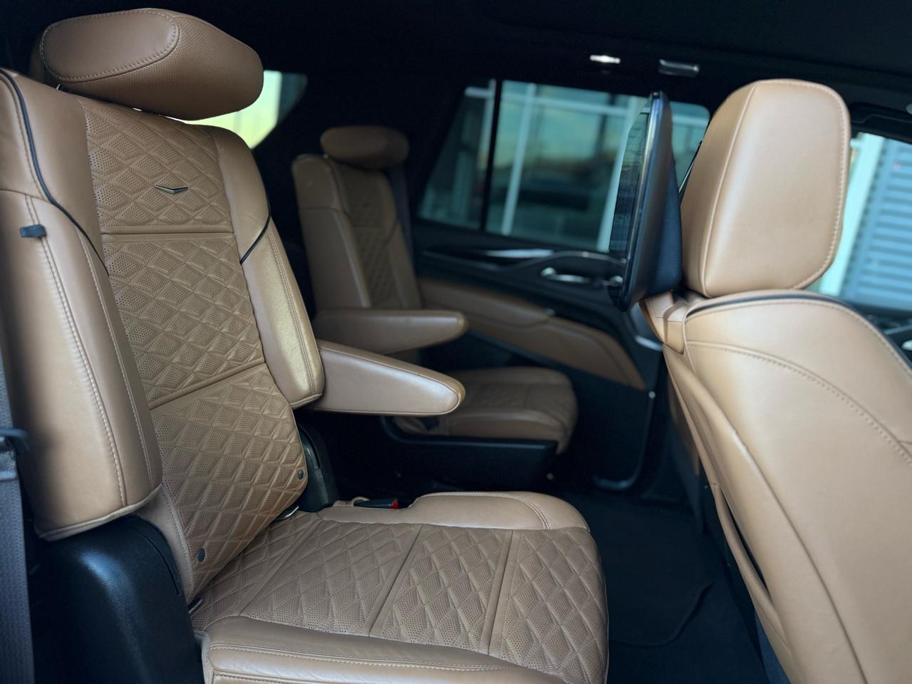 Cadillac Escalade 4WD 4dr Sport 2021