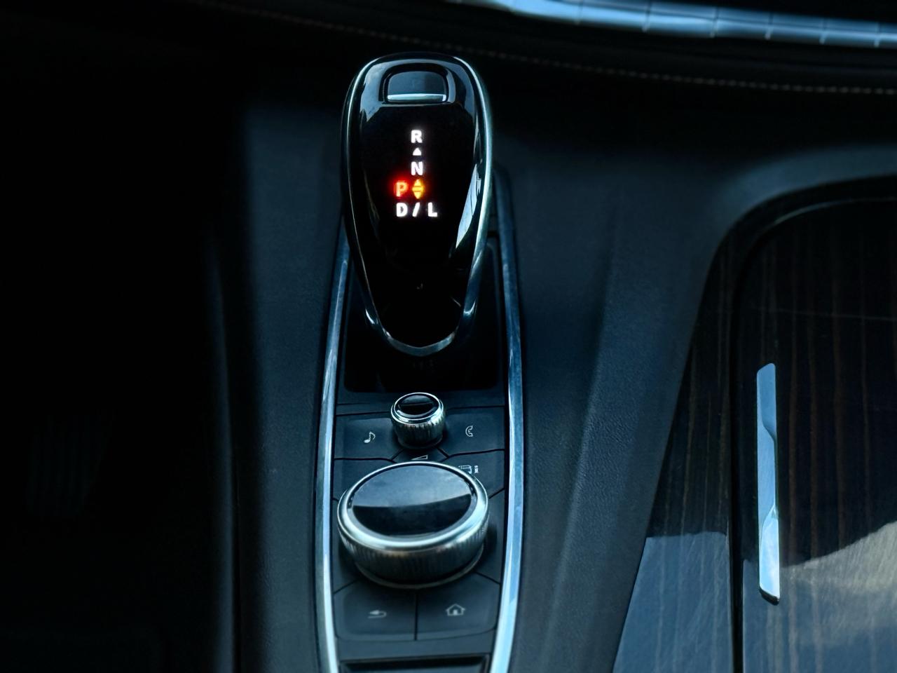 Cadillac Escalade 4WD 4dr Sport 2021