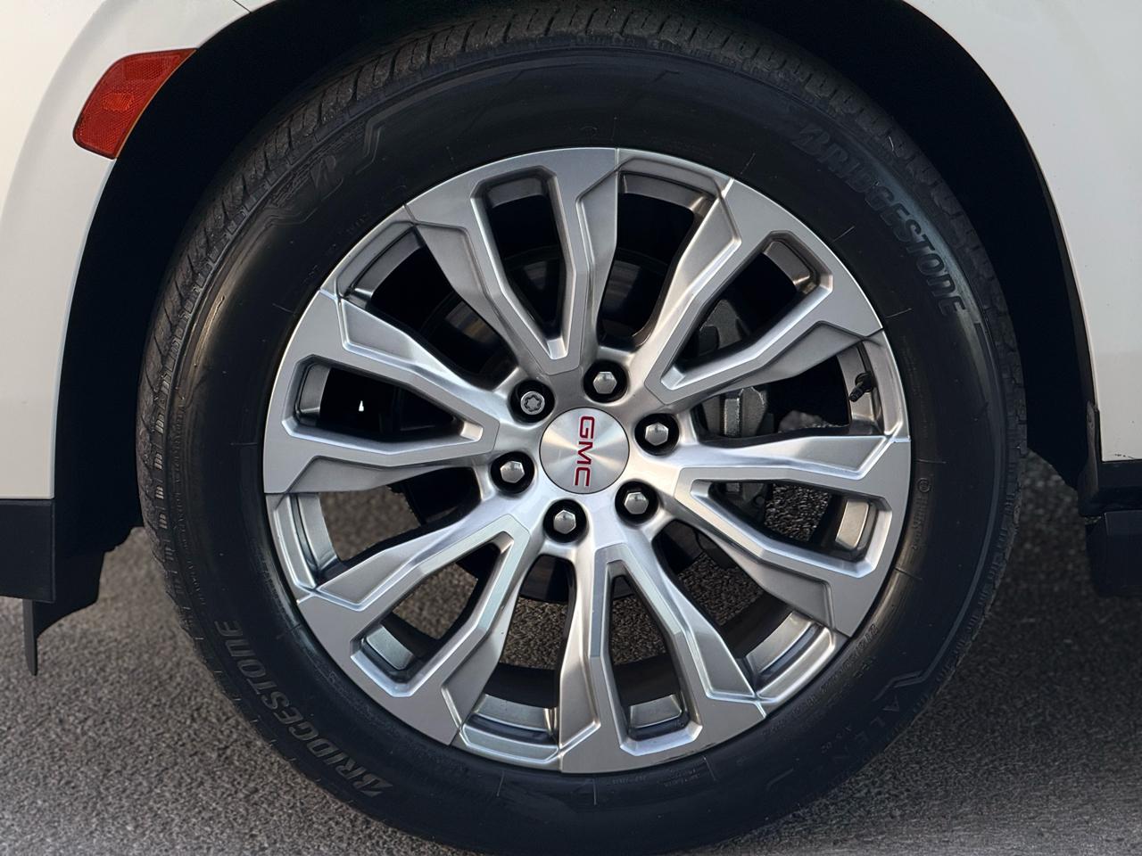 GMC Yukon 4WD 4dr Denali 2022