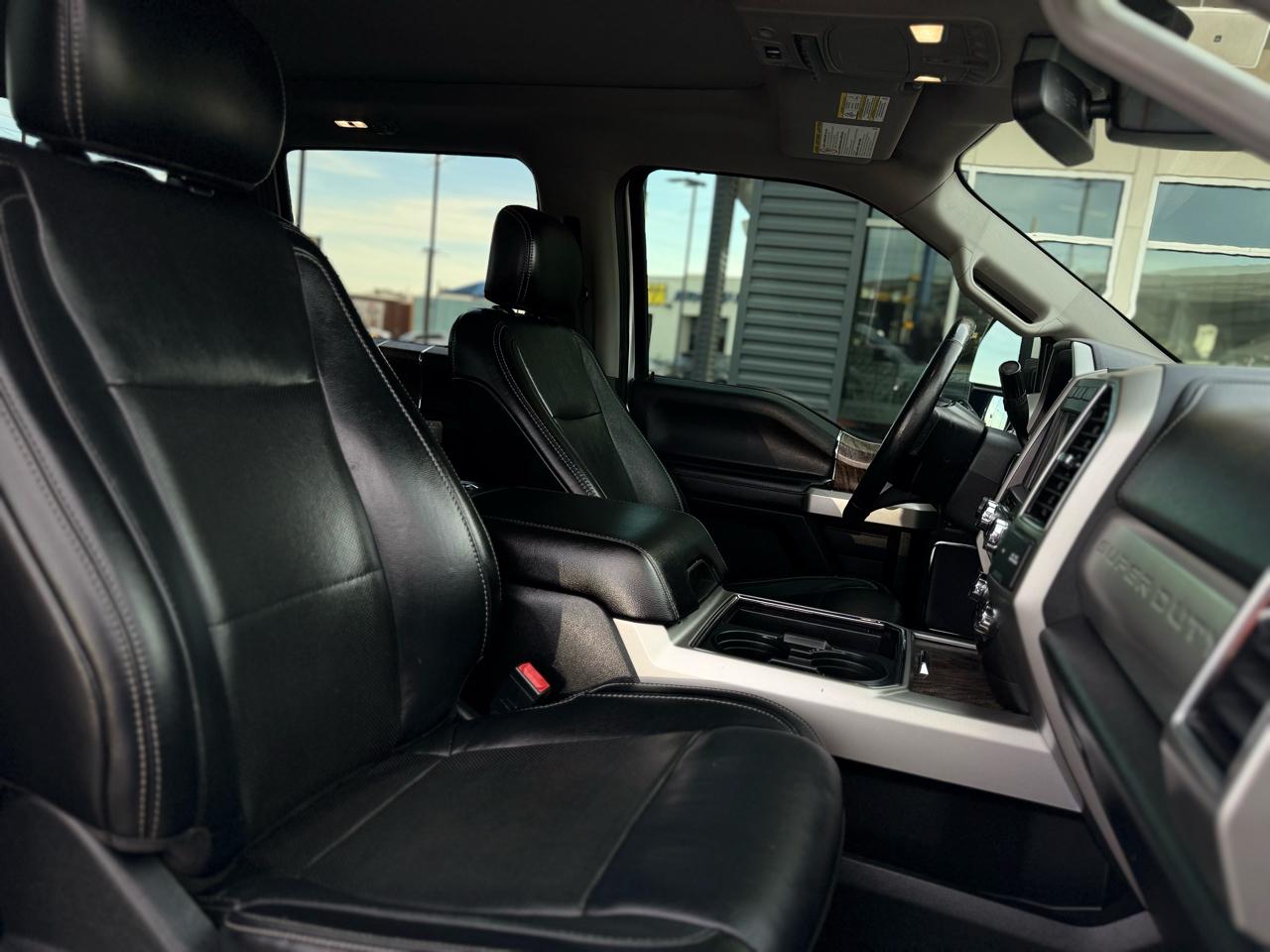 Ford Super Duty F-250 SRW Lariat 4WD Crew Cab 8' Box 2019