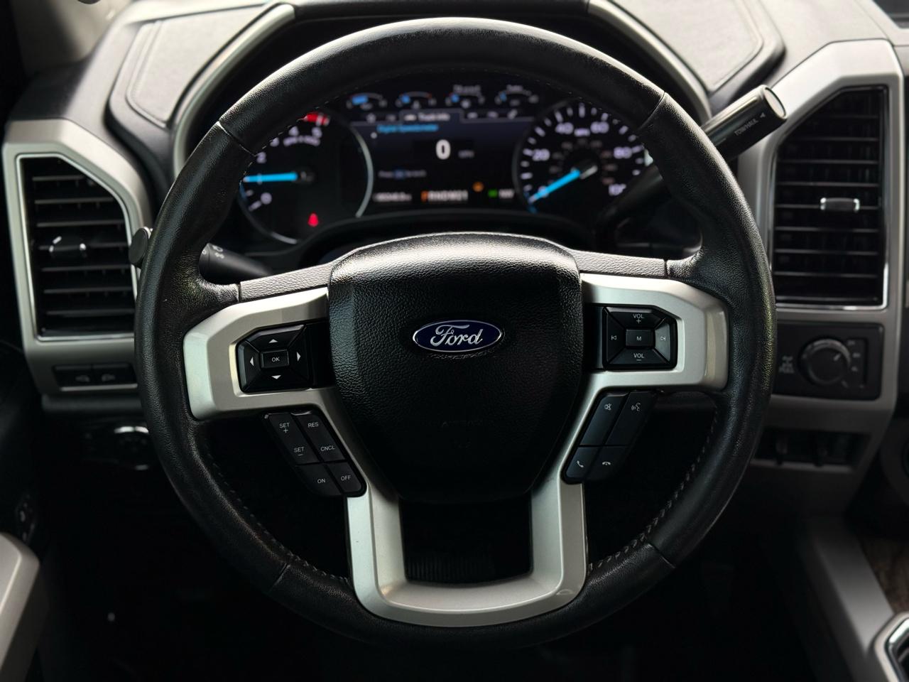 Ford Super Duty F-250 SRW Lariat 4WD Crew Cab 8' Box 2019