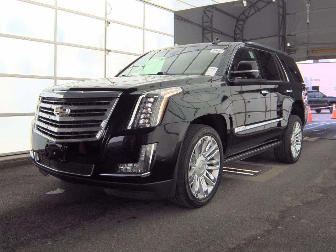 2017 Cadillac Escalade 2WD 4dr Platinum