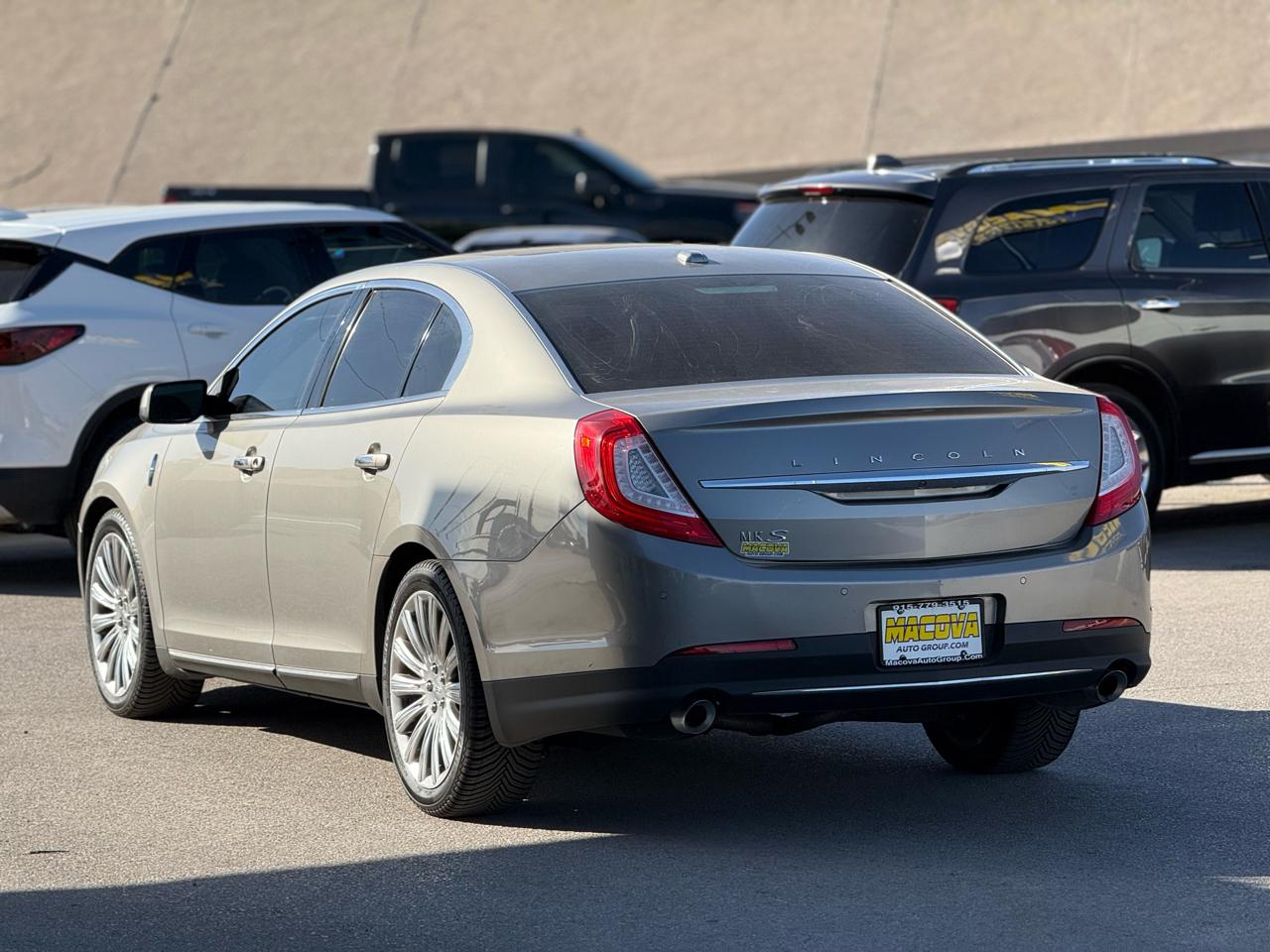 Lincoln MKS 4dr Sdn 3.7L FWD 2016