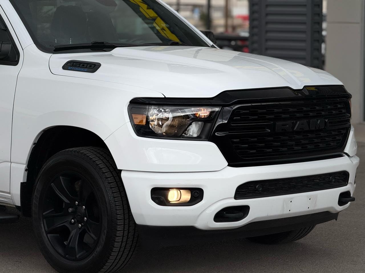 RAM 1500 Big Horn 4x4 Crew Cab 5'7" Box 2023