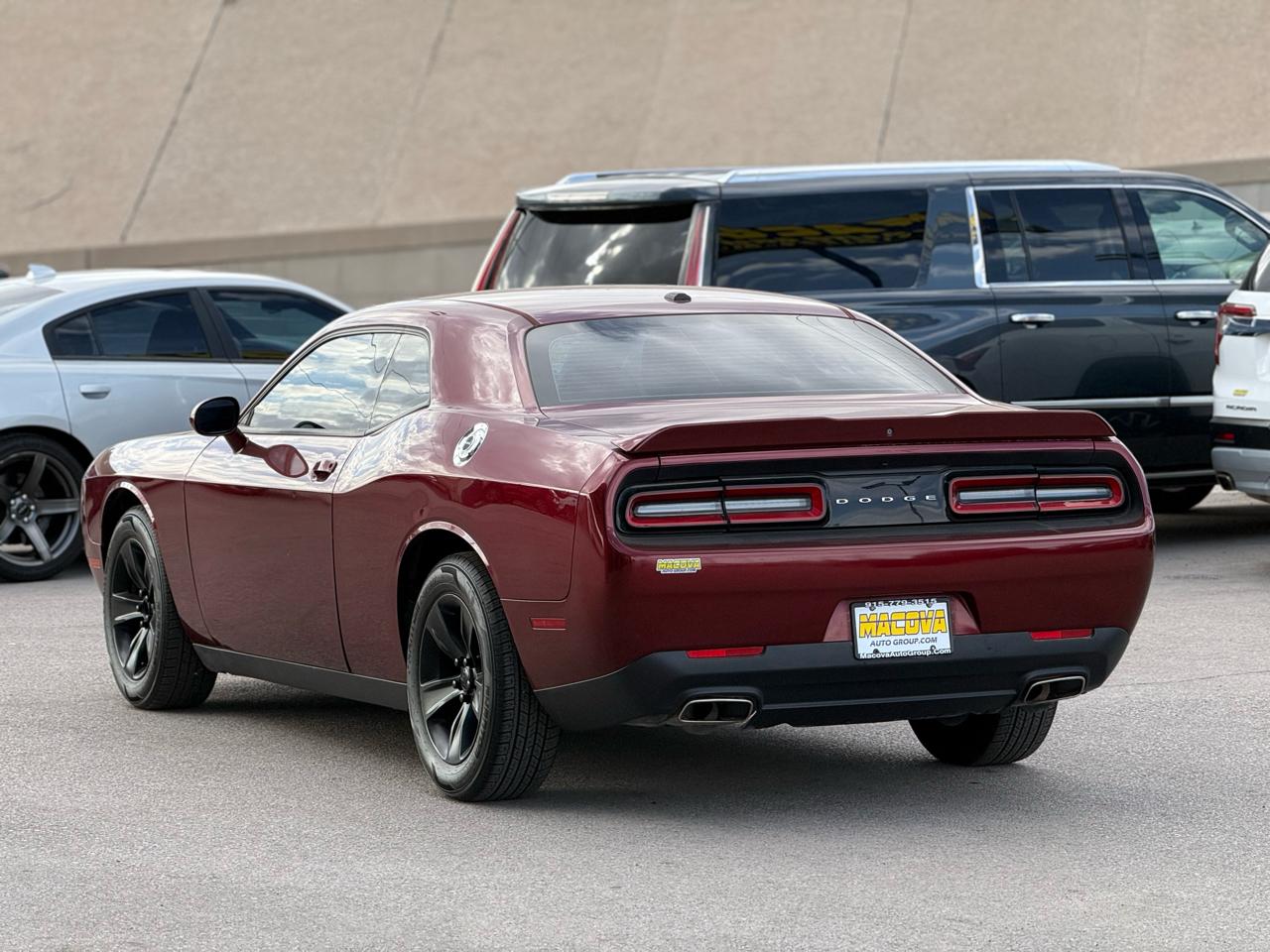 Dodge Challenger SXT RWD 2019