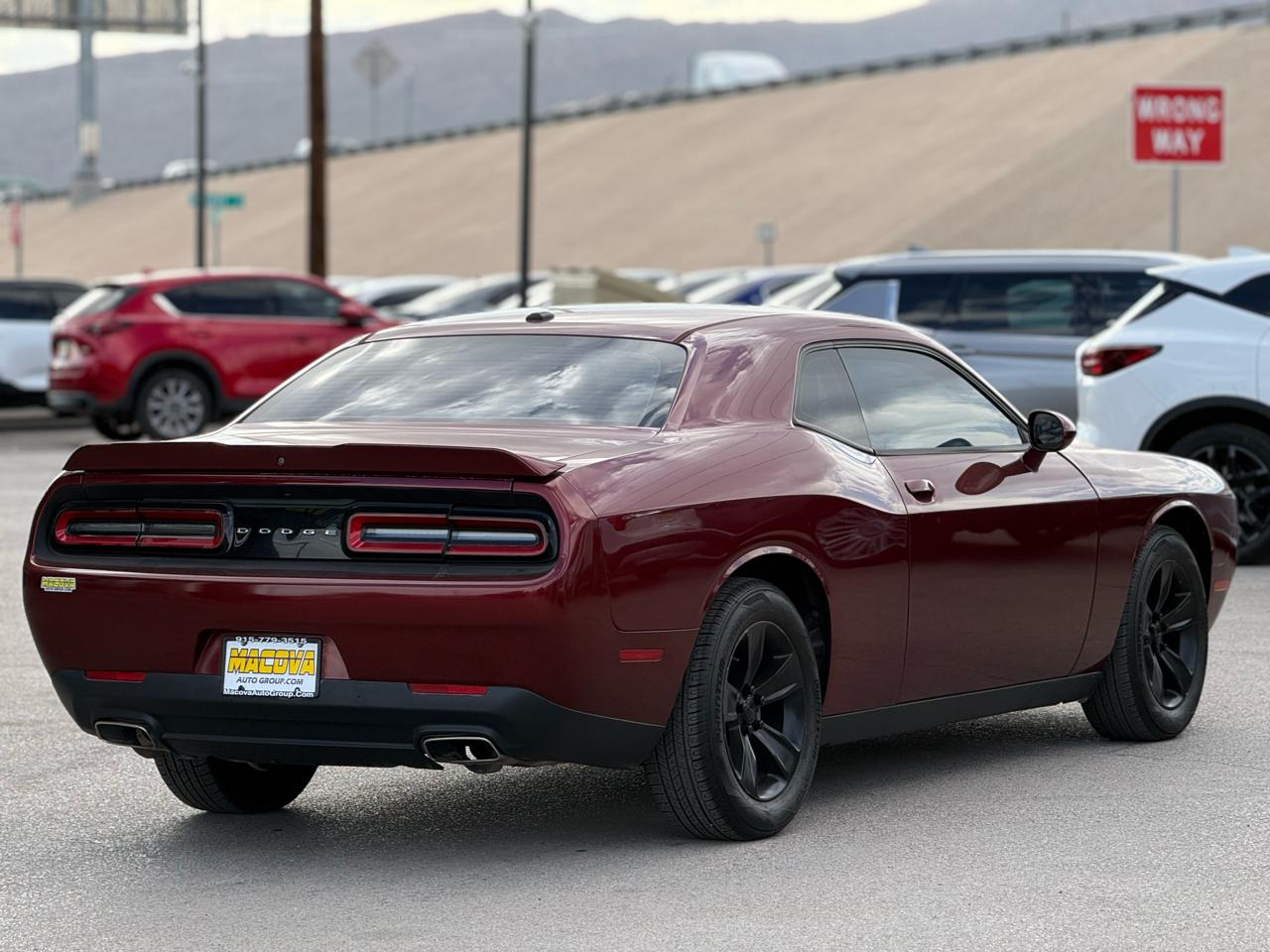 Dodge Challenger SXT RWD 2019