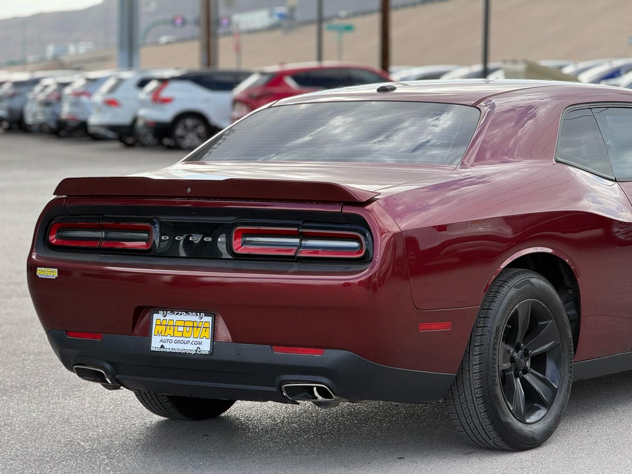 Dodge Challenger SXT RWD 2019