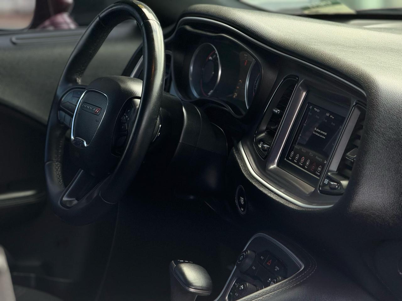 Dodge Challenger SXT RWD 2019
