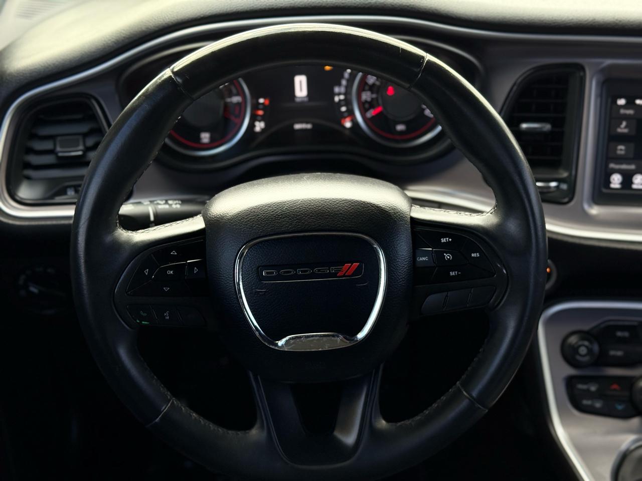 Dodge Challenger SXT RWD 2019