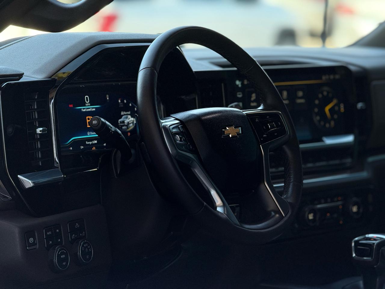 Chevrolet Silverado 1500 4WD Crew Cab 147" LT Trail Boss 2023