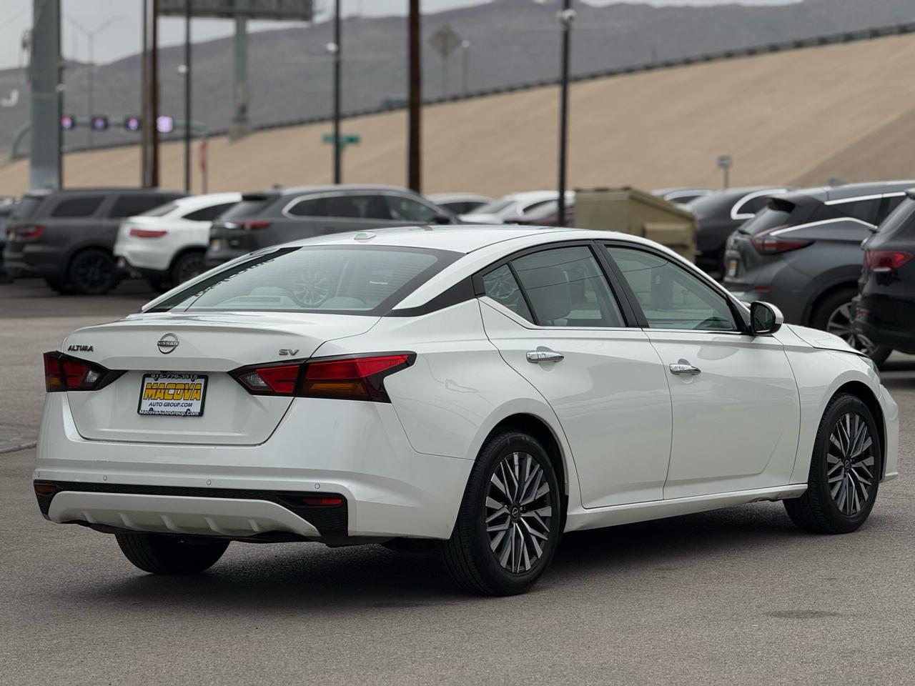 Nissan Altima 2.5 SV Sedan 2023