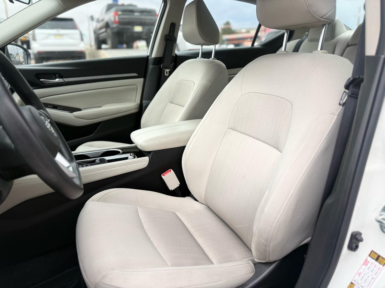 Nissan Altima 2.5 SV Sedan 2023