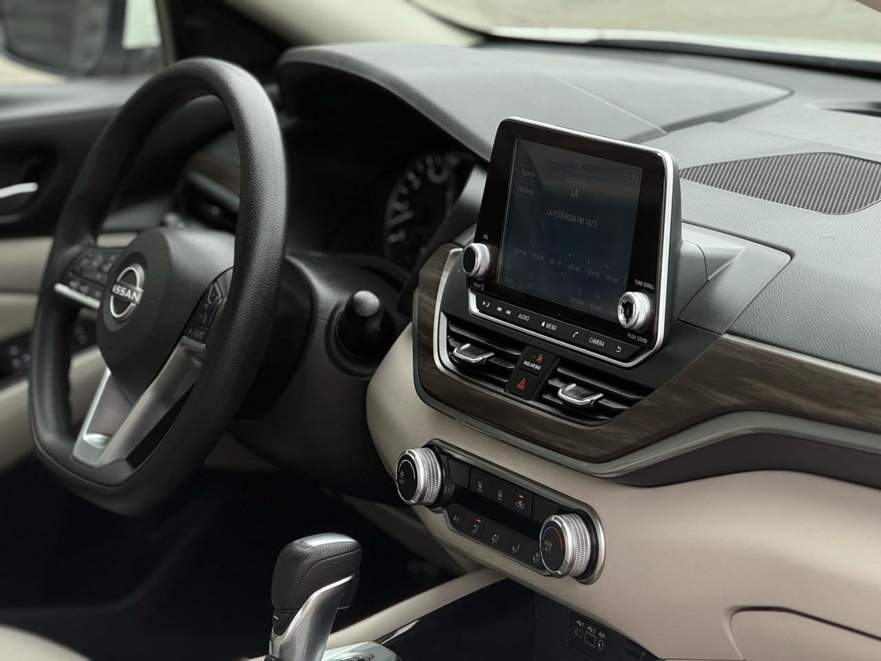 Nissan Altima 2.5 SV Sedan 2023