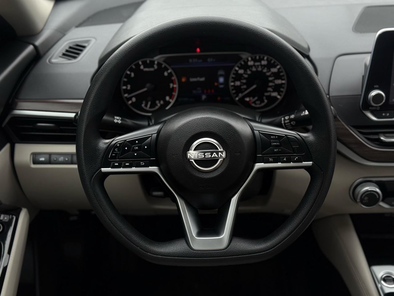 Nissan Altima 2.5 SV Sedan 2023