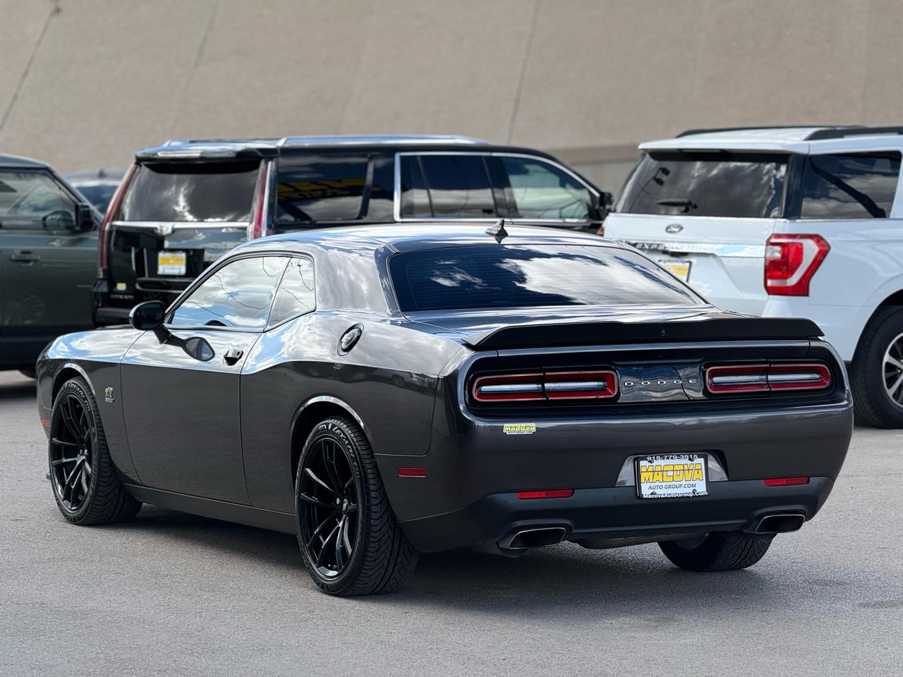Dodge Challenger R/T Scat Pack RWD 2023