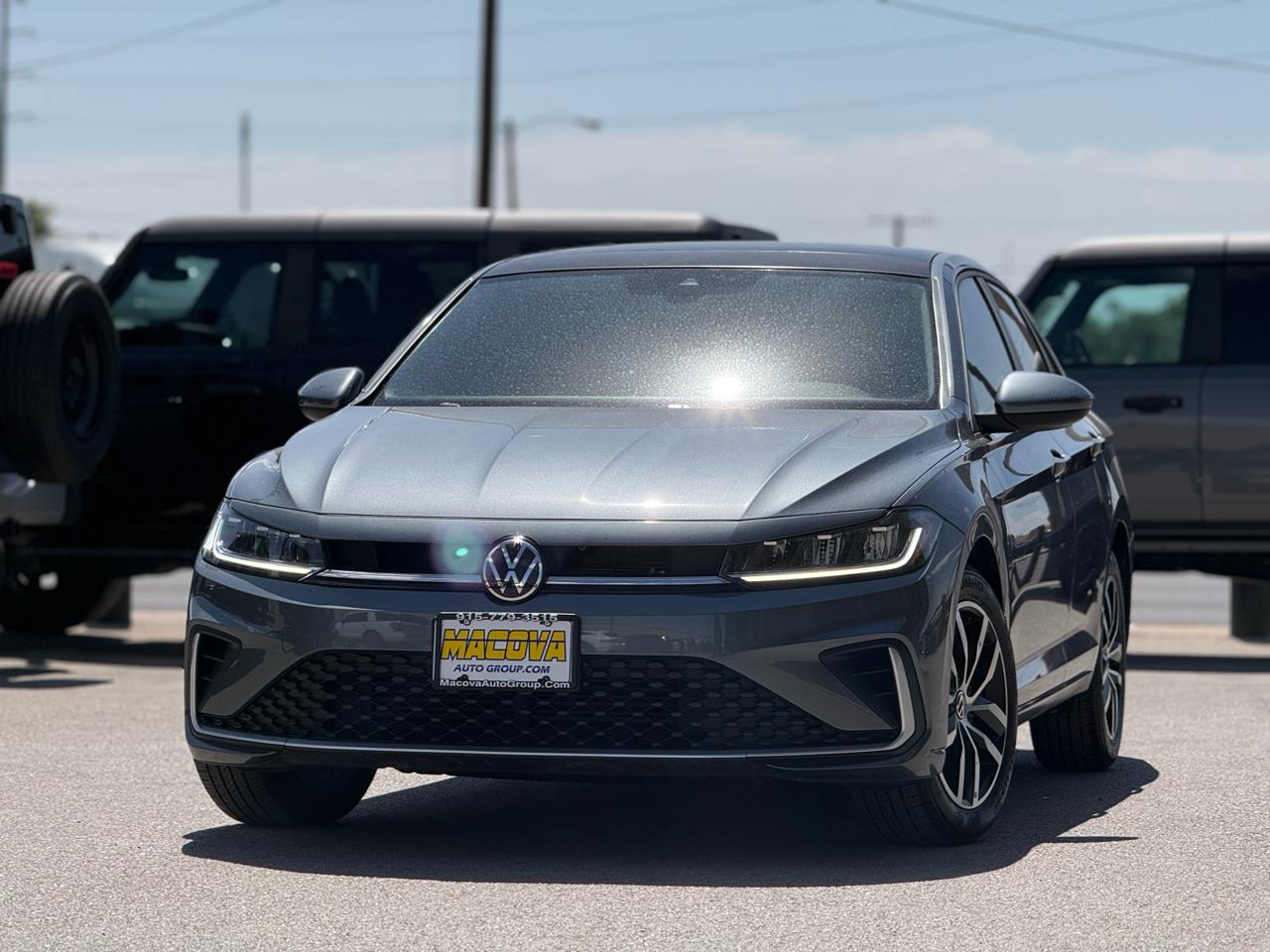 Volkswagen Jetta SE Auto 2025