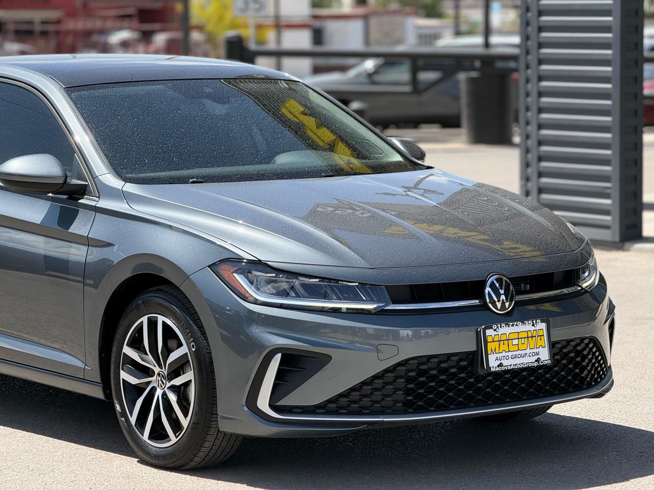 Volkswagen Jetta SE Auto 2025