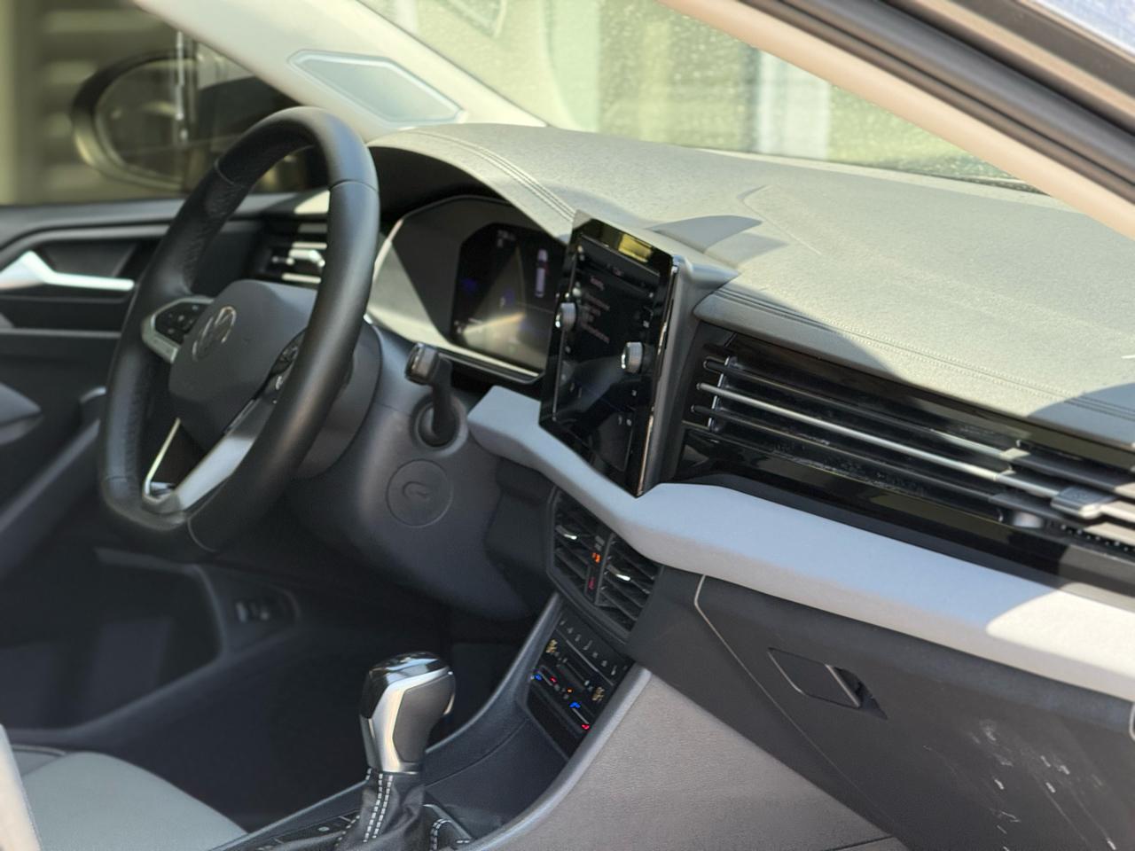 Volkswagen Jetta SE Auto 2025