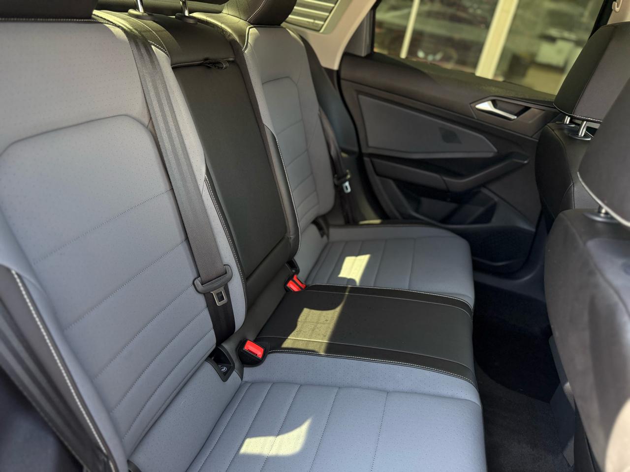 Volkswagen Jetta SE Auto 2025