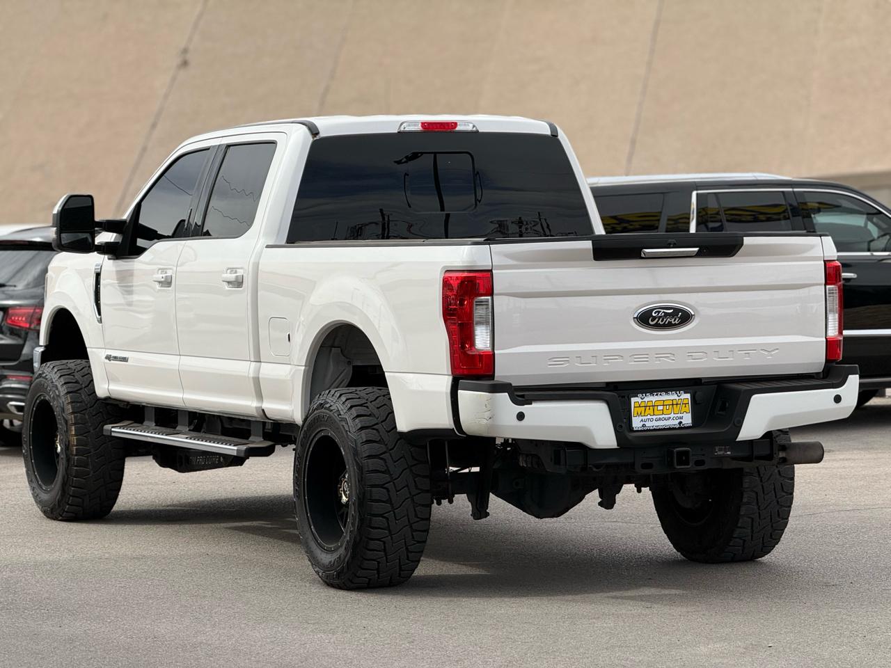 Ford Super Duty F-350 SRW Lariat 4WD Crew Cab 8' Box 2019