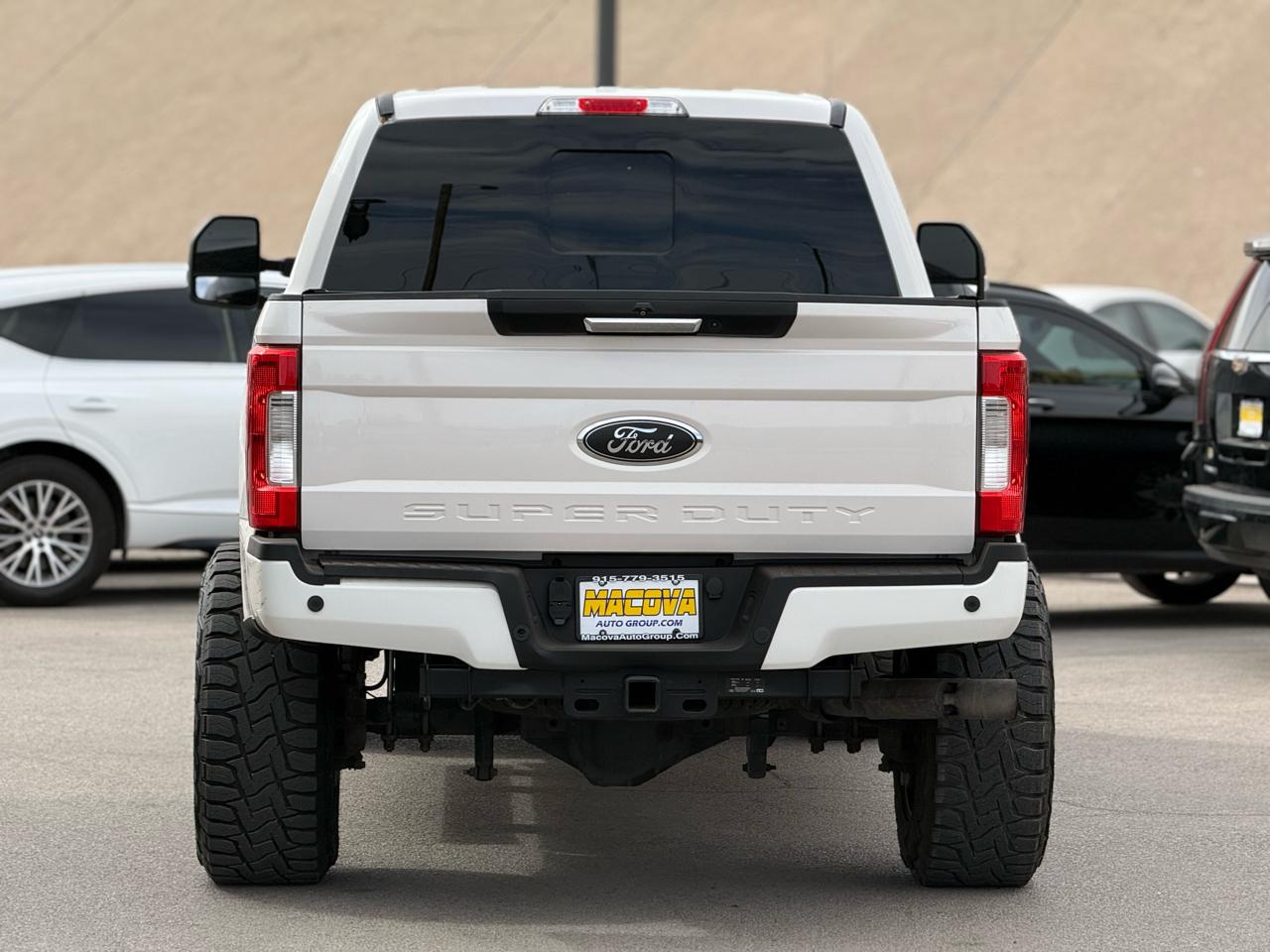 Ford Super Duty F-350 SRW Lariat 4WD Crew Cab 8' Box 2019