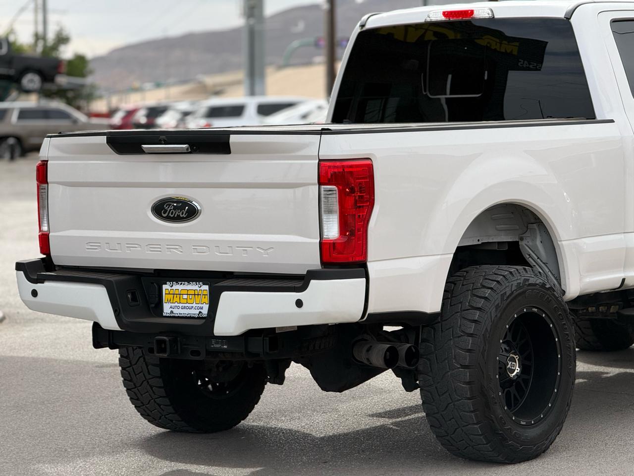 Ford Super Duty F-350 SRW Lariat 4WD Crew Cab 8' Box 2019