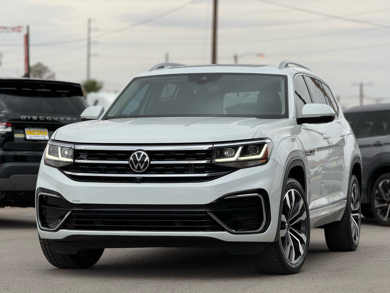Volkswagen Atlas 2021.5 3.6L V6 SEL Premium R-Line 4MOTION 2021
