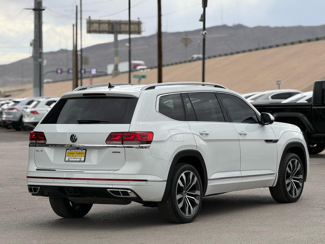 Volkswagen Atlas 2021.5 3.6L V6 SEL Premium R-Line 4MOTION 2021