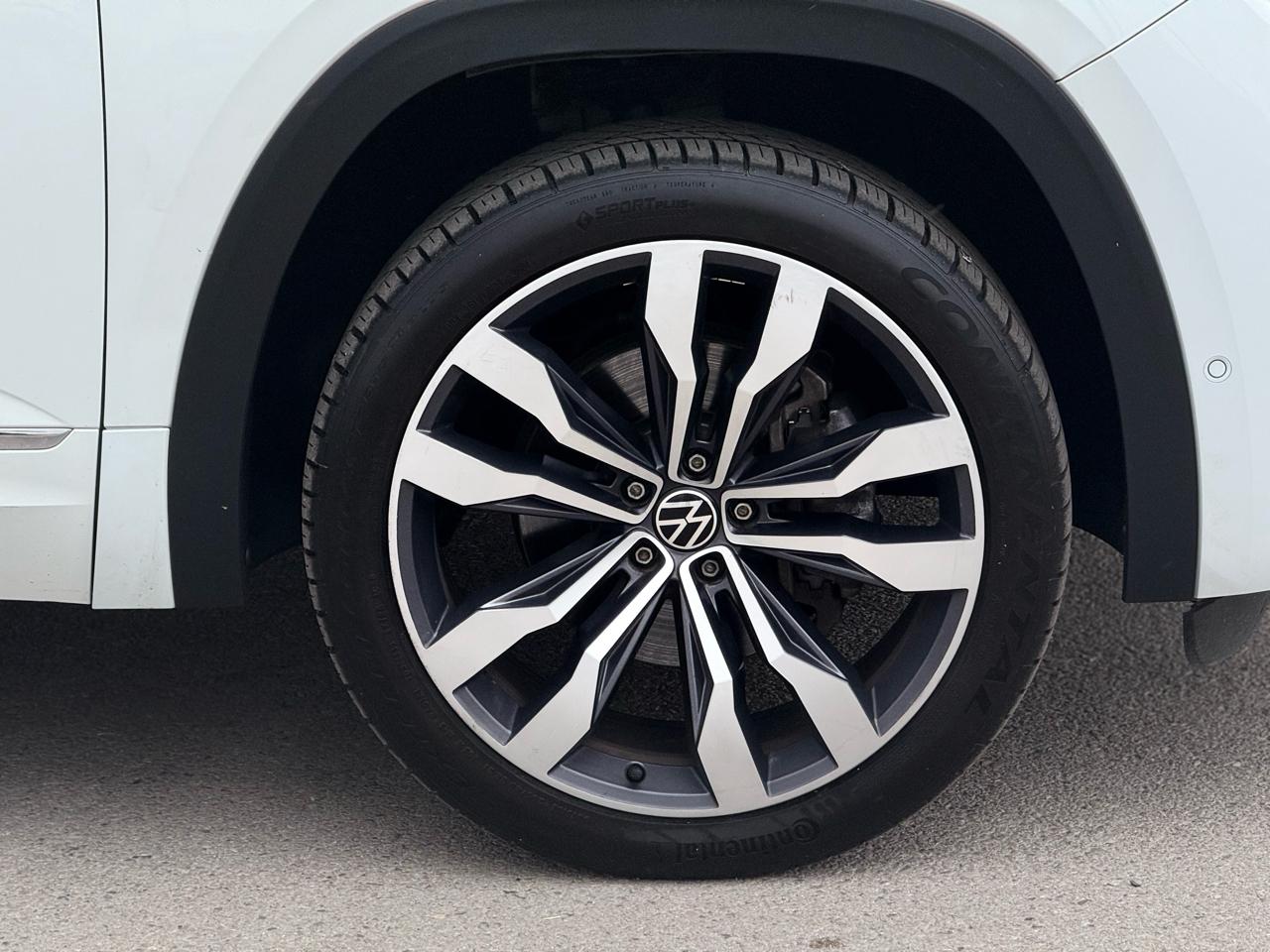 Volkswagen Atlas 2021.5 3.6L V6 SEL Premium R-Line 4MOTION 2021