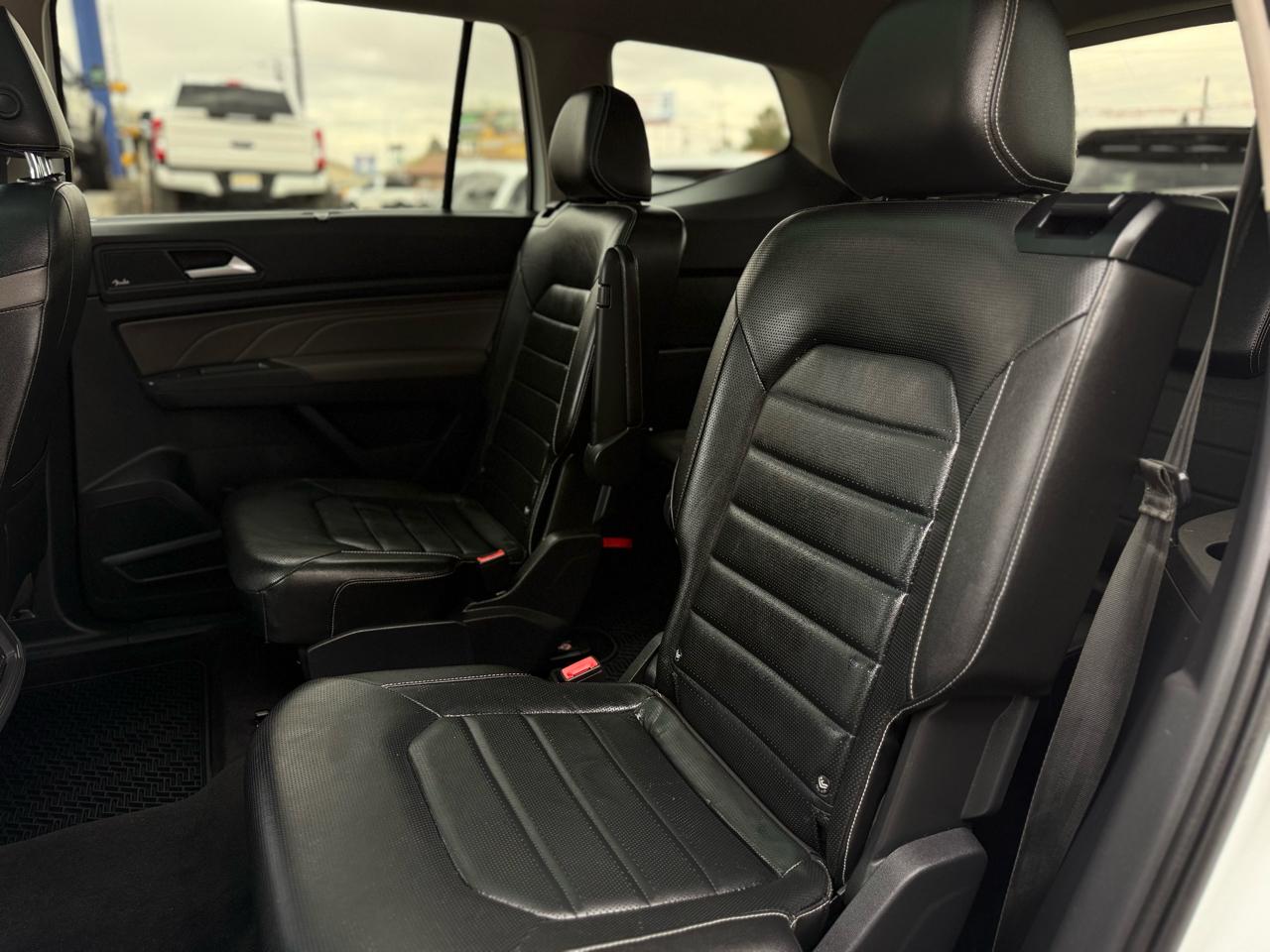 Volkswagen Atlas 2021.5 3.6L V6 SEL Premium R-Line 4MOTION 2021