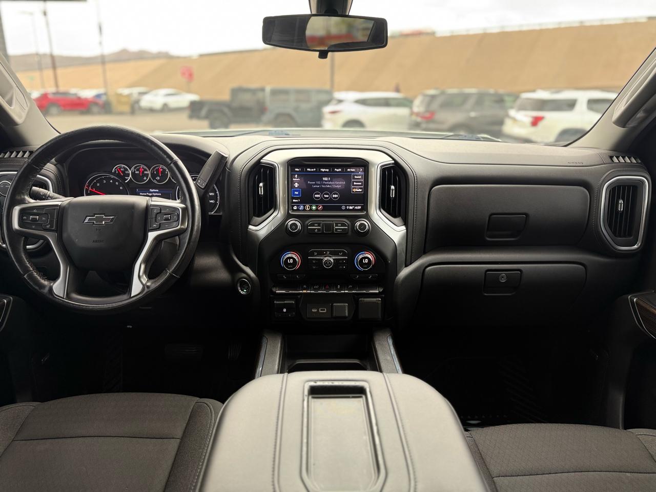 Chevrolet Silverado 1500 2WD Crew Cab 147" RST 2020