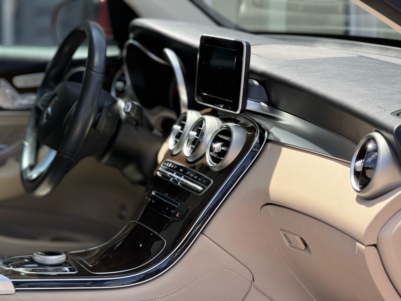 Mercedes-Benz GLC GLC 300 SUV 2019