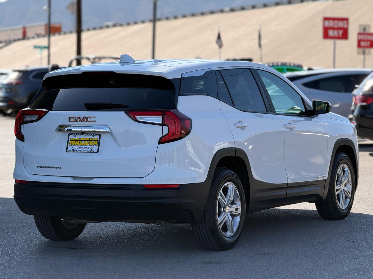 GMC Terrain FWD 4dr SLE 2024