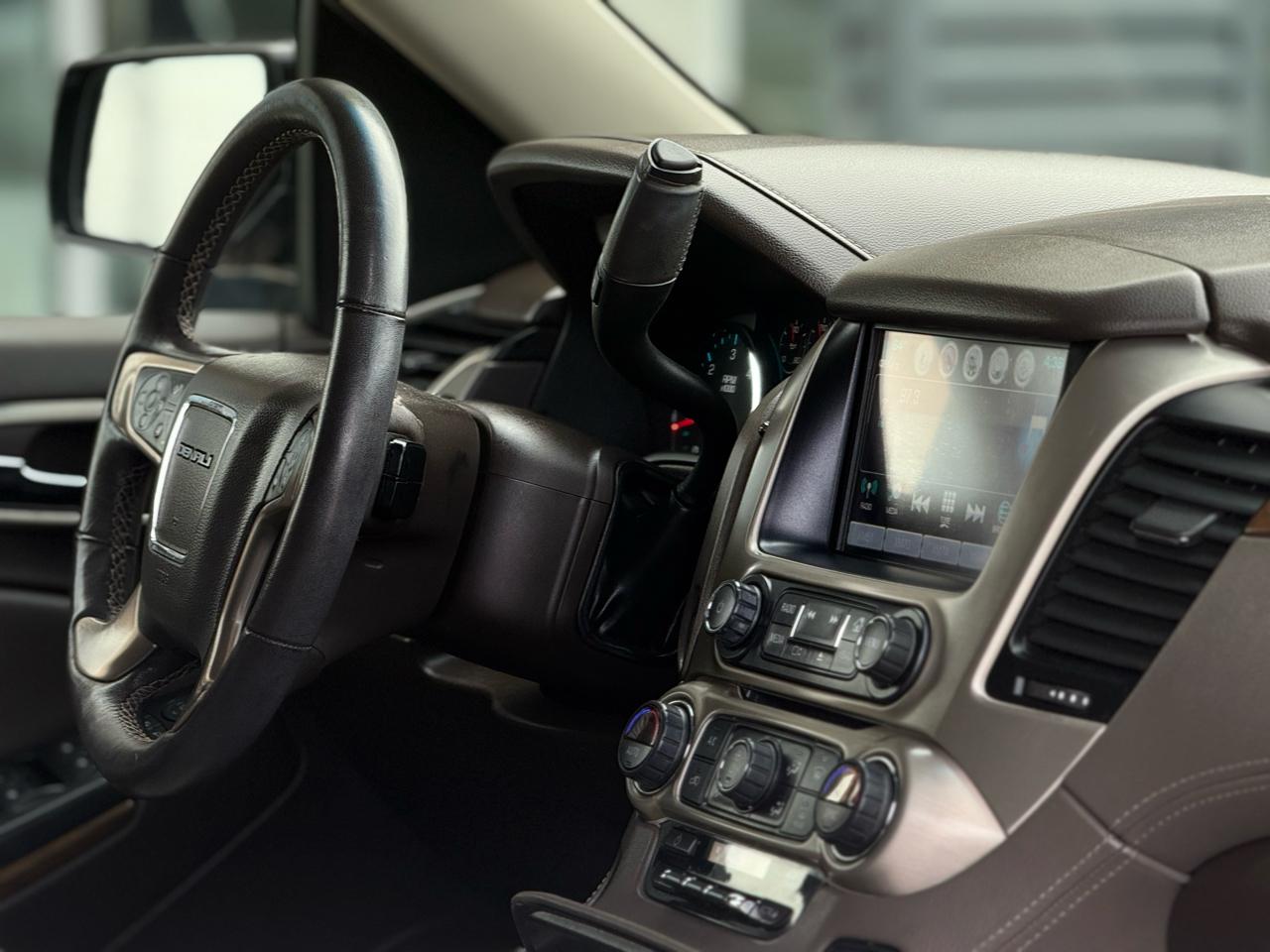 GMC Yukon XL 2WD 4dr Denali 2019