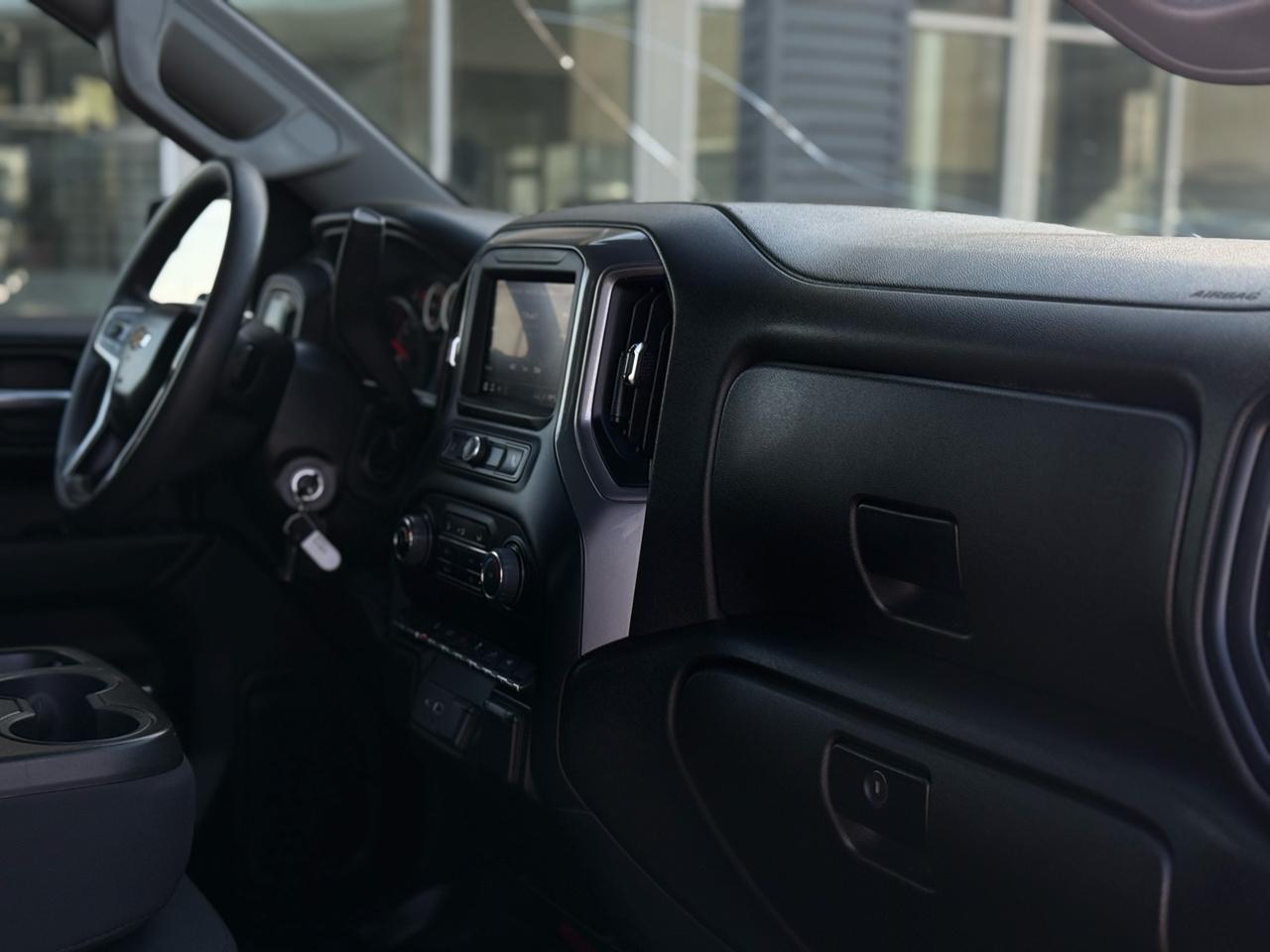 Chevrolet Silverado 1500 LTD 2WD Crew Cab 147" Custom 2022