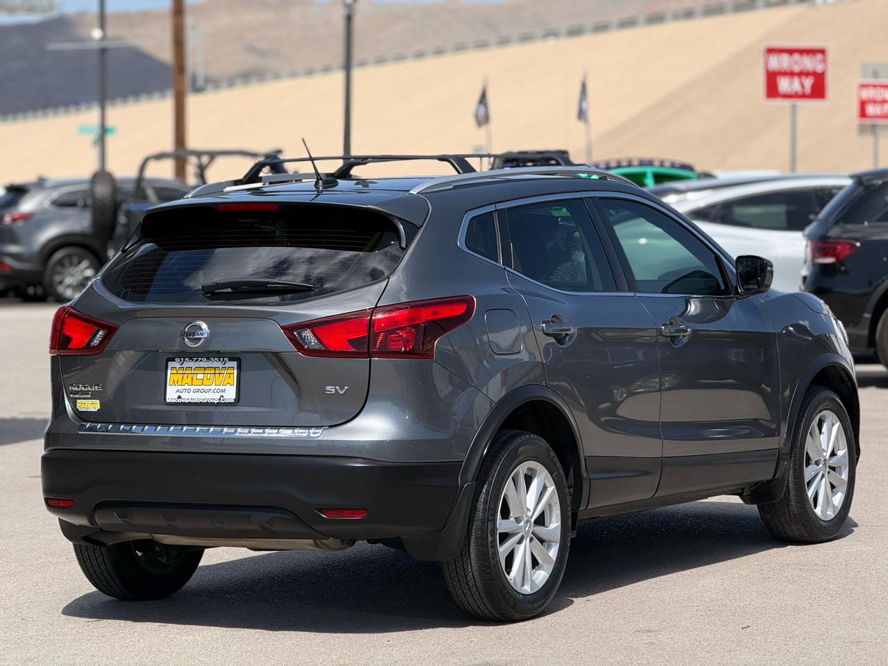Nissan Rogue Sport FWD SV 2017